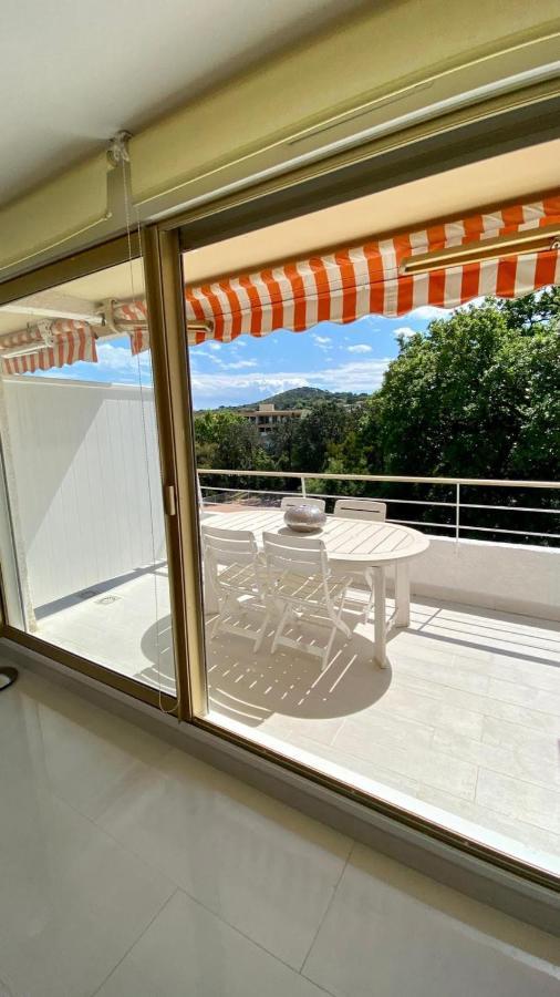 Charming Studio With Pool In Saint Tropez Apartment ภายนอก รูปภาพ